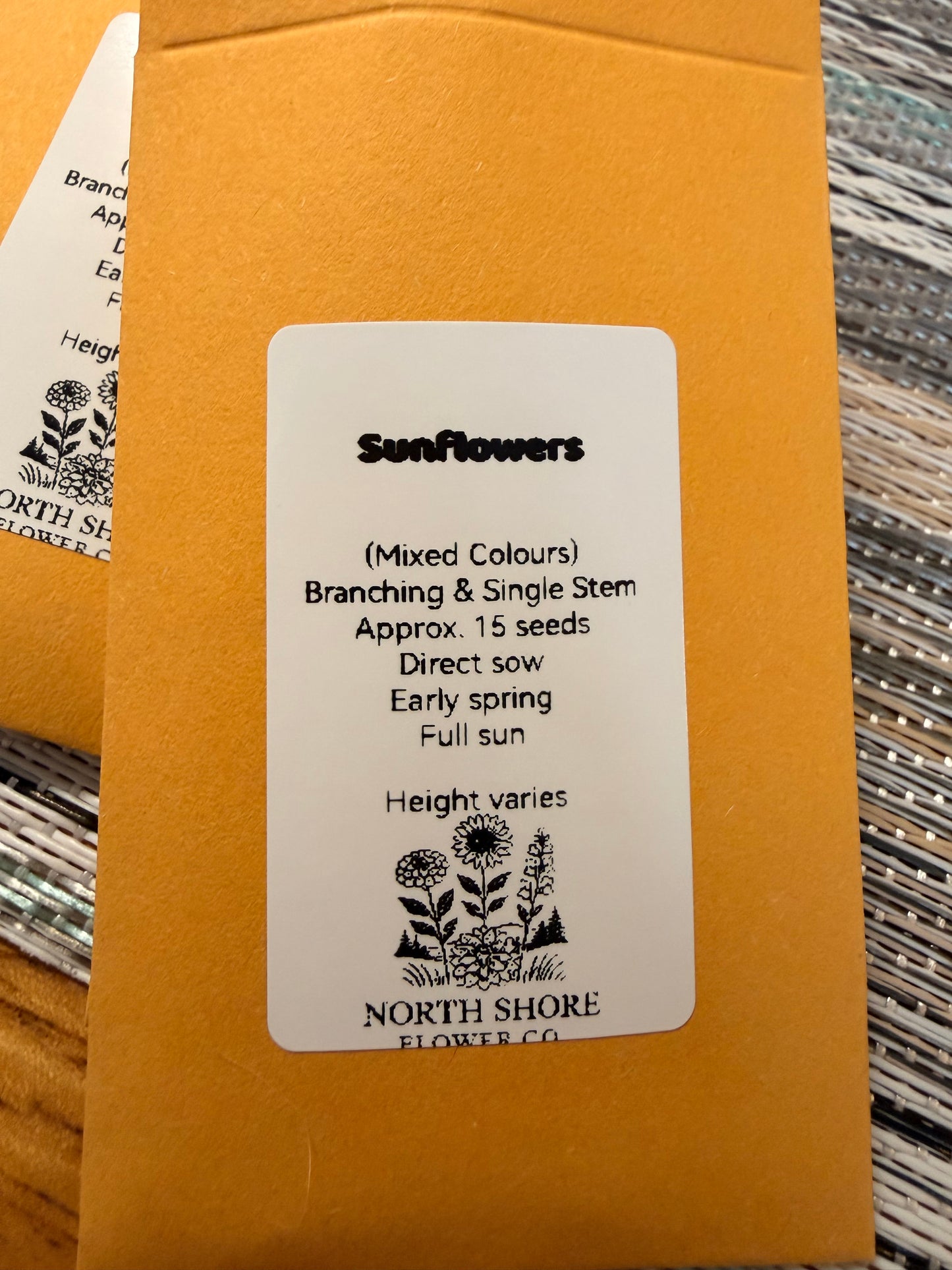 Sunflowers – Mixed Colours
Branching & Single-Stem